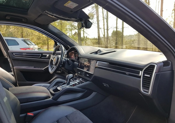 Porsche Cayenne cena 469000 przebieg: 95000, rok produkcji 2020 z Malbork małe 301